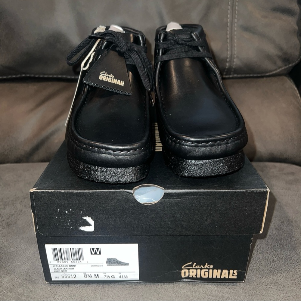 Clark’s originals Men's 8.5 Wallabee boot Black leather Shoes